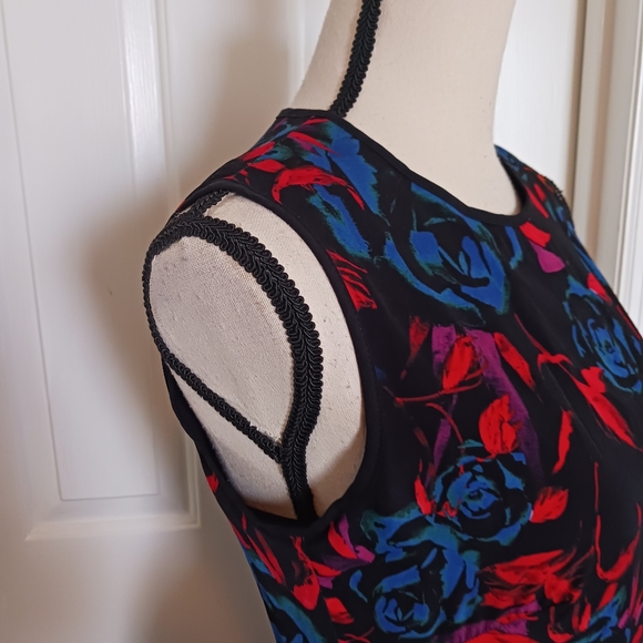 Hunter Bell Asymmetrical  Handkerchief Hem Floral Midi Dress - Picture 8 of 15